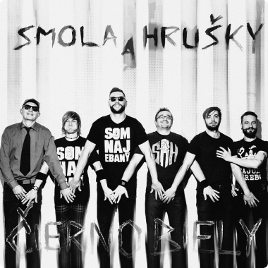 Smola A Hrušky • Čiernobiely